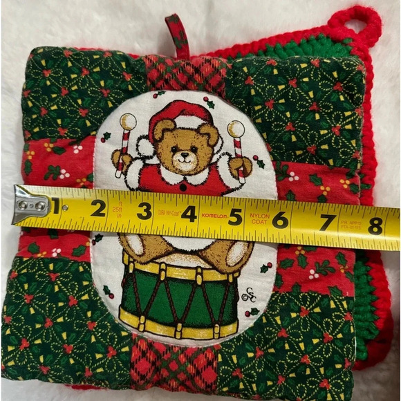 Vintage Christmas Handmade Pot Holders Crocheted Poinsettia & Teddy Bear Drummer - Picture 9 of 9